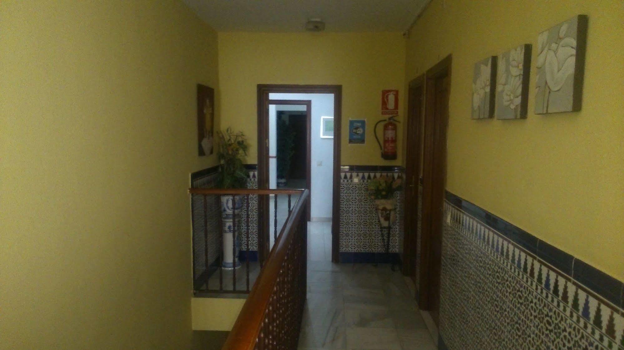Hostal Virgen Del Rocio Ронда Экстерьер фото