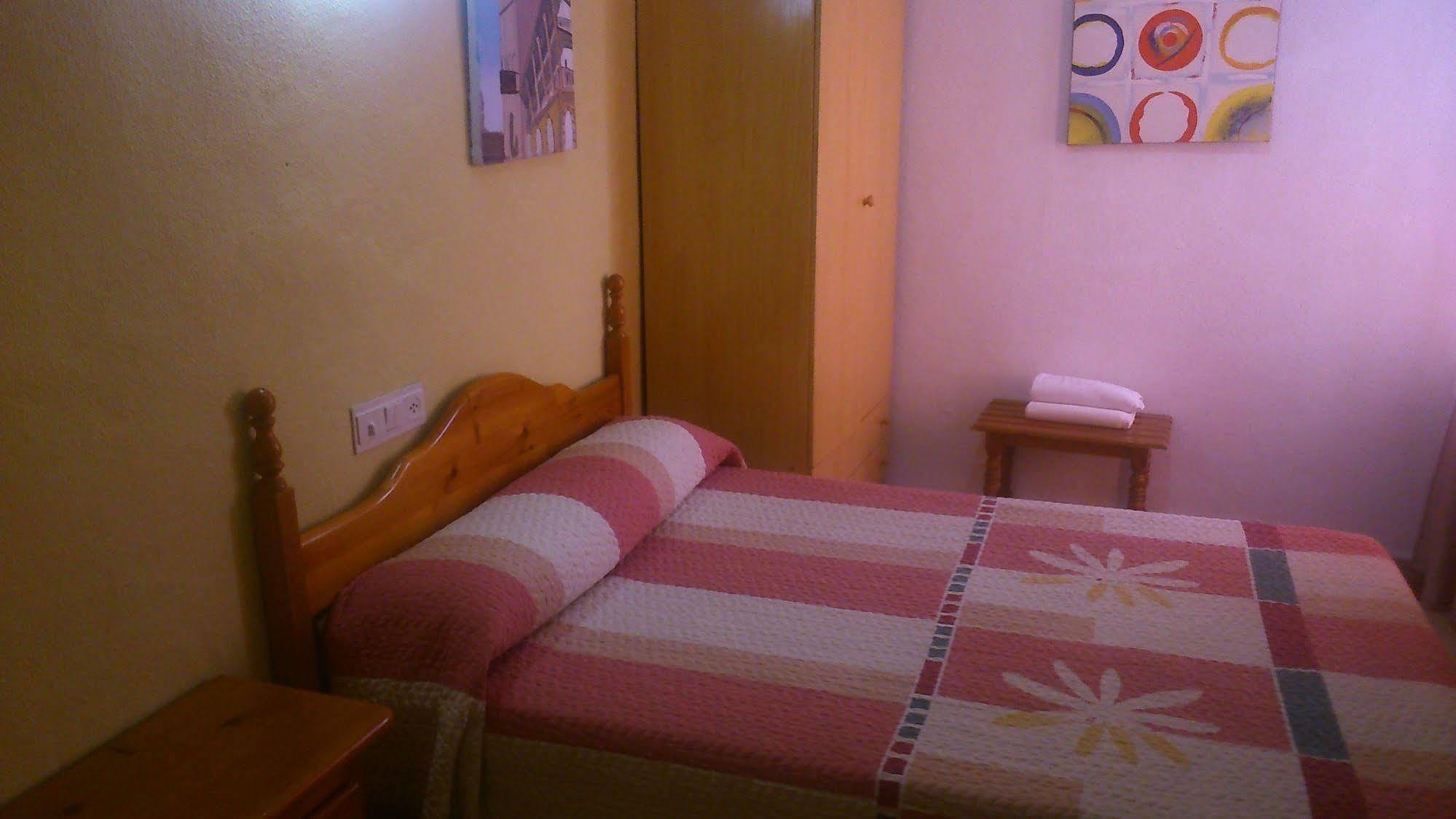 Hostal Virgen Del Rocio Ронда Экстерьер фото