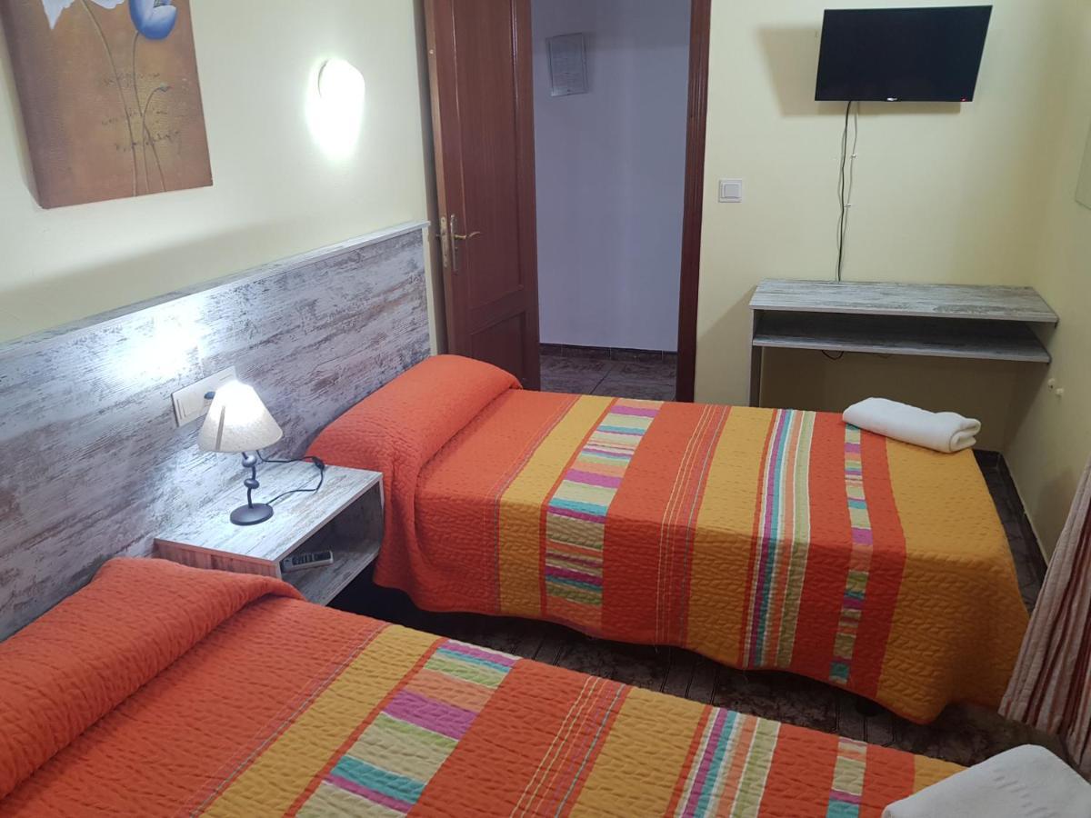 Hostal Virgen Del Rocio Ронда Экстерьер фото