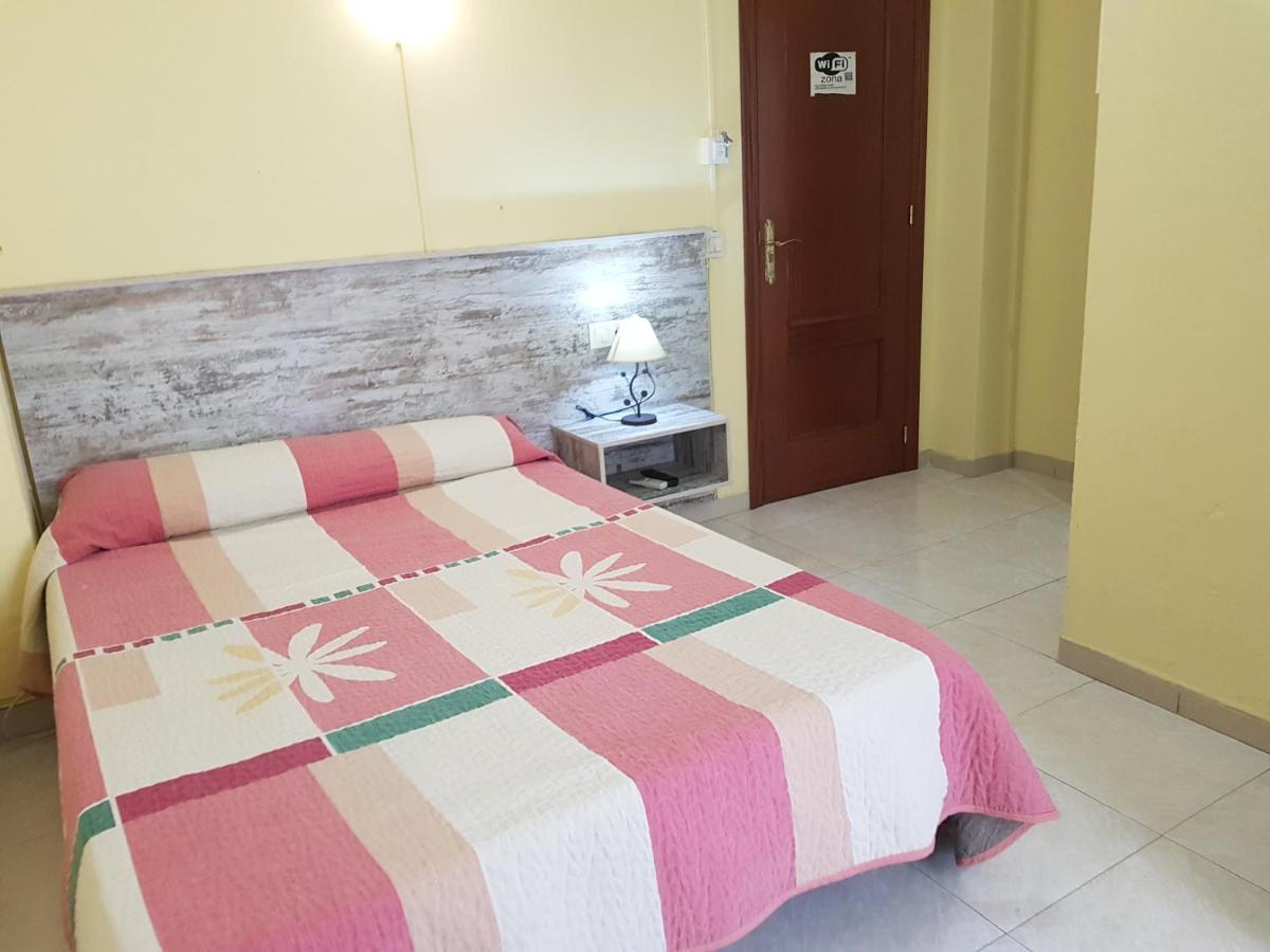 Hostal Virgen Del Rocio Ронда Экстерьер фото