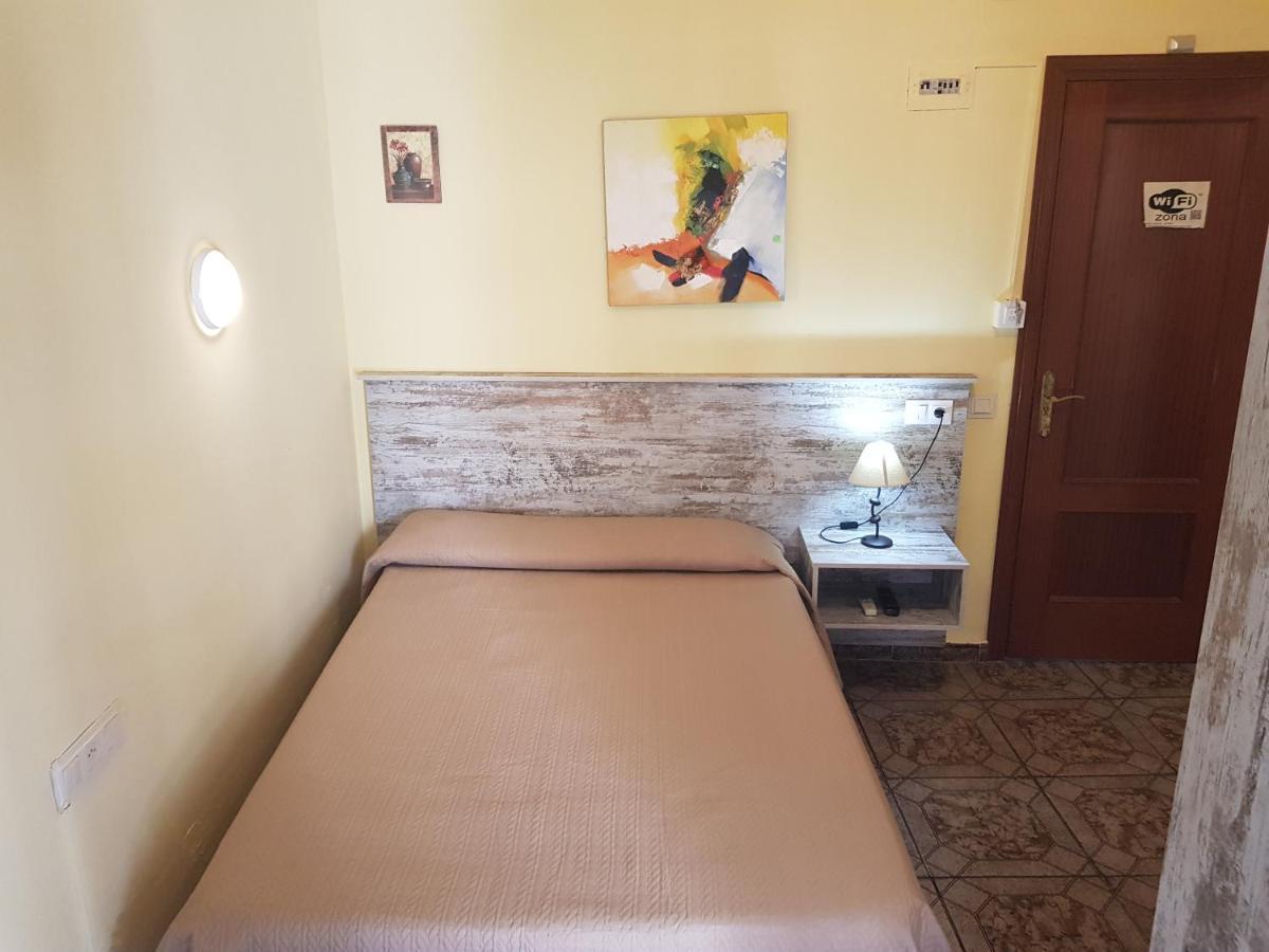Hostal Virgen Del Rocio Ронда Экстерьер фото