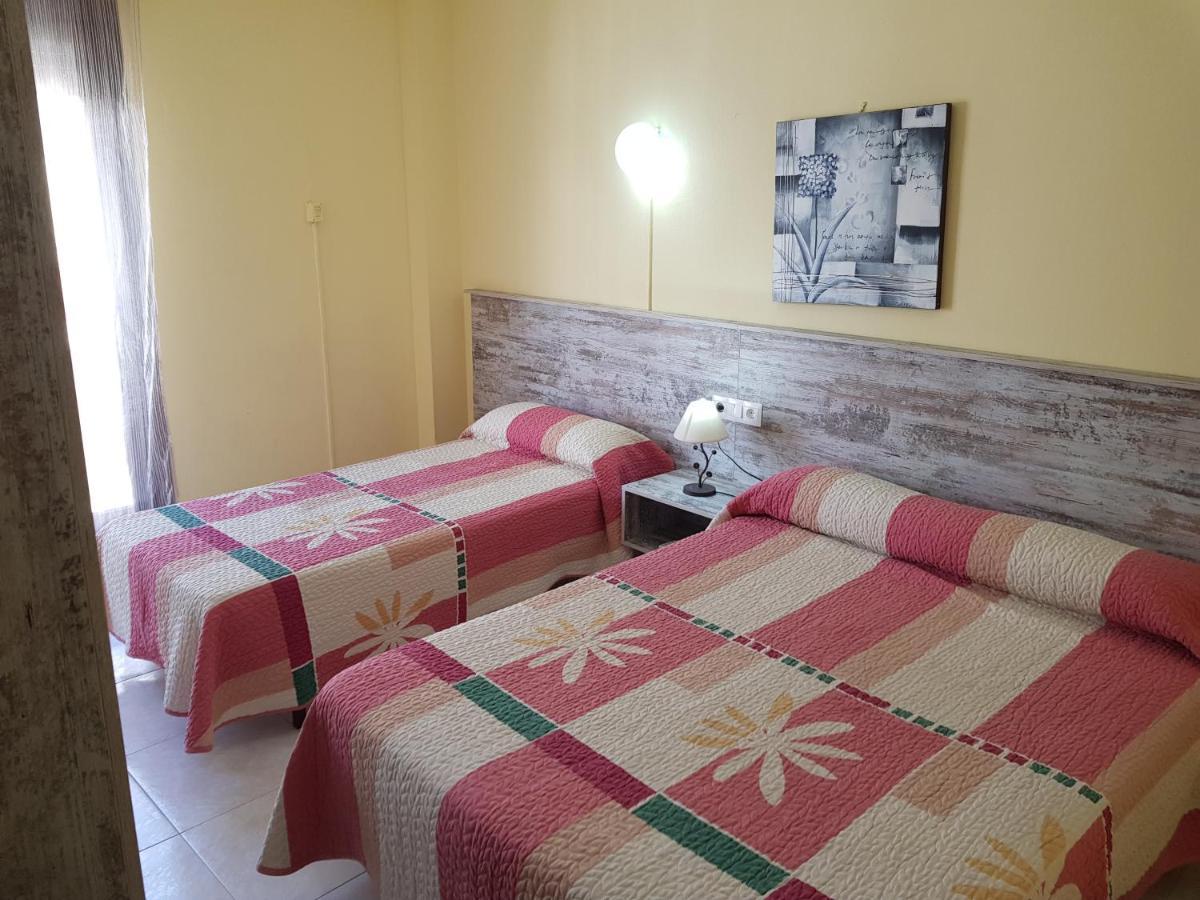 Hostal Virgen Del Rocio Ронда Экстерьер фото