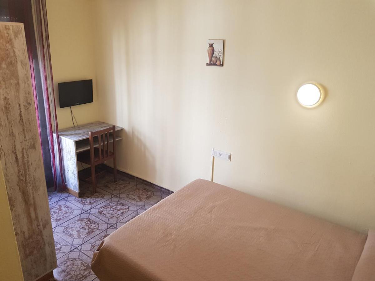 Hostal Virgen Del Rocio Ронда Экстерьер фото