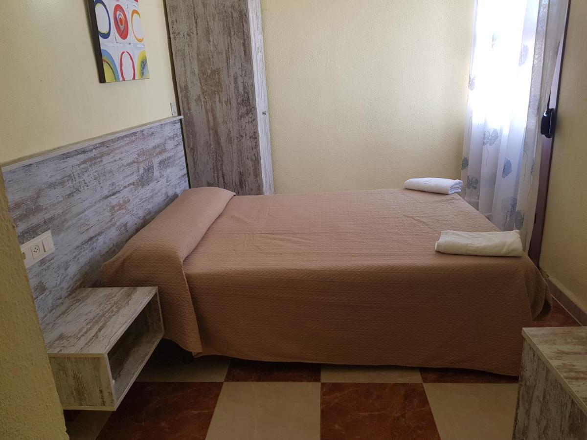 Hostal Virgen Del Rocio Ронда Экстерьер фото