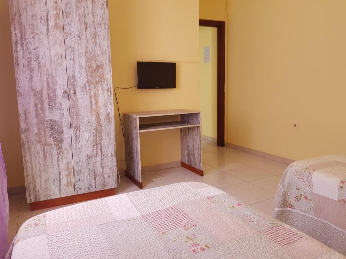 Hostal Virgen Del Rocio Ронда Экстерьер фото