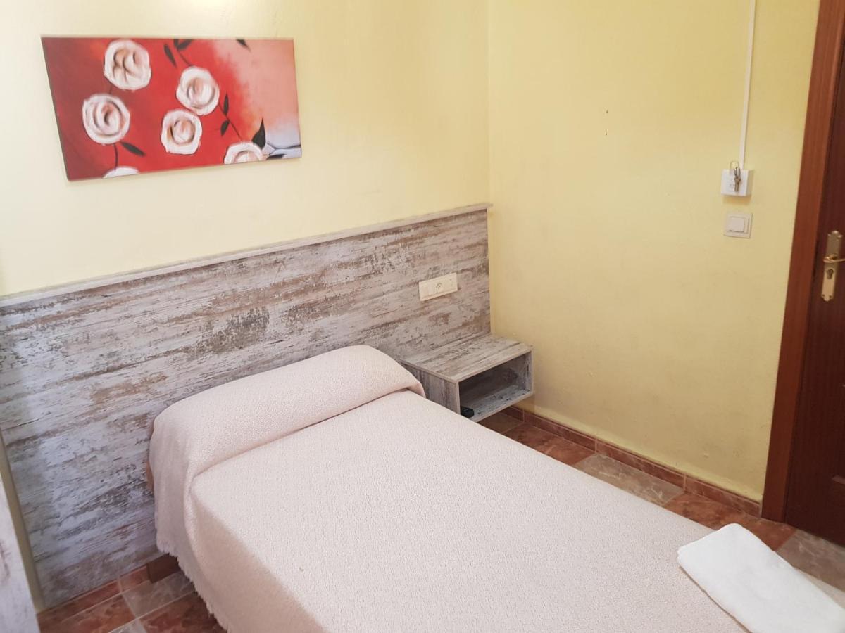 Hostal Virgen Del Rocio Ронда Экстерьер фото